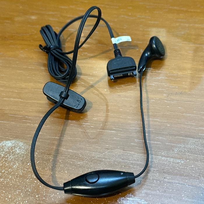 Original Nokia headset untuk Hp Nokia yg lama quality