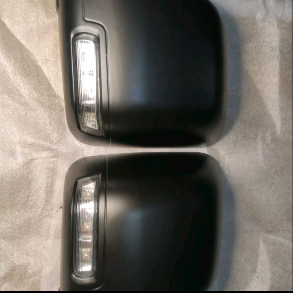 Cover spion lampu sein spion mobil GranMax