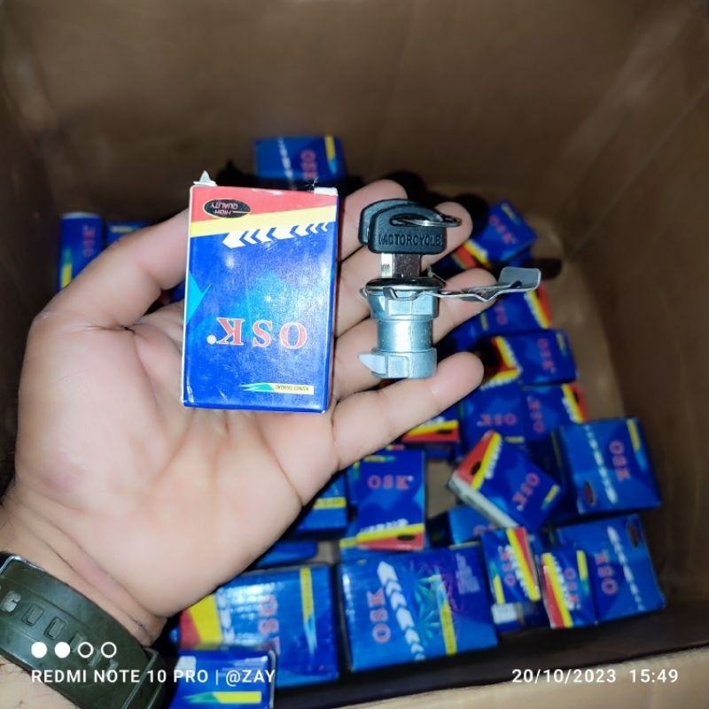 Kunci Tutup Tanki GL100