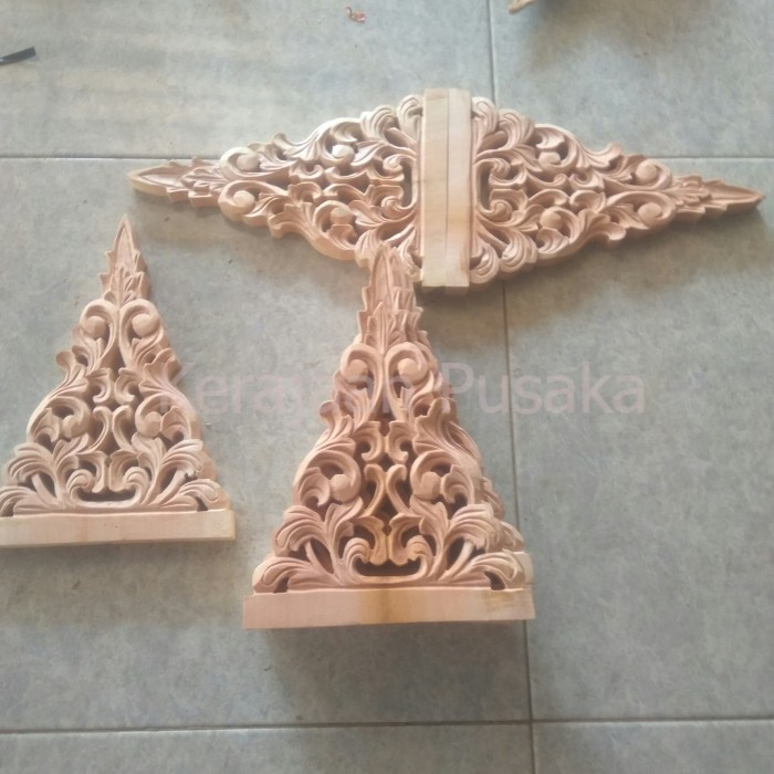 Ukir Tempel Tiang Soko Ukiran Jendela Kayu Mahoni KS2435