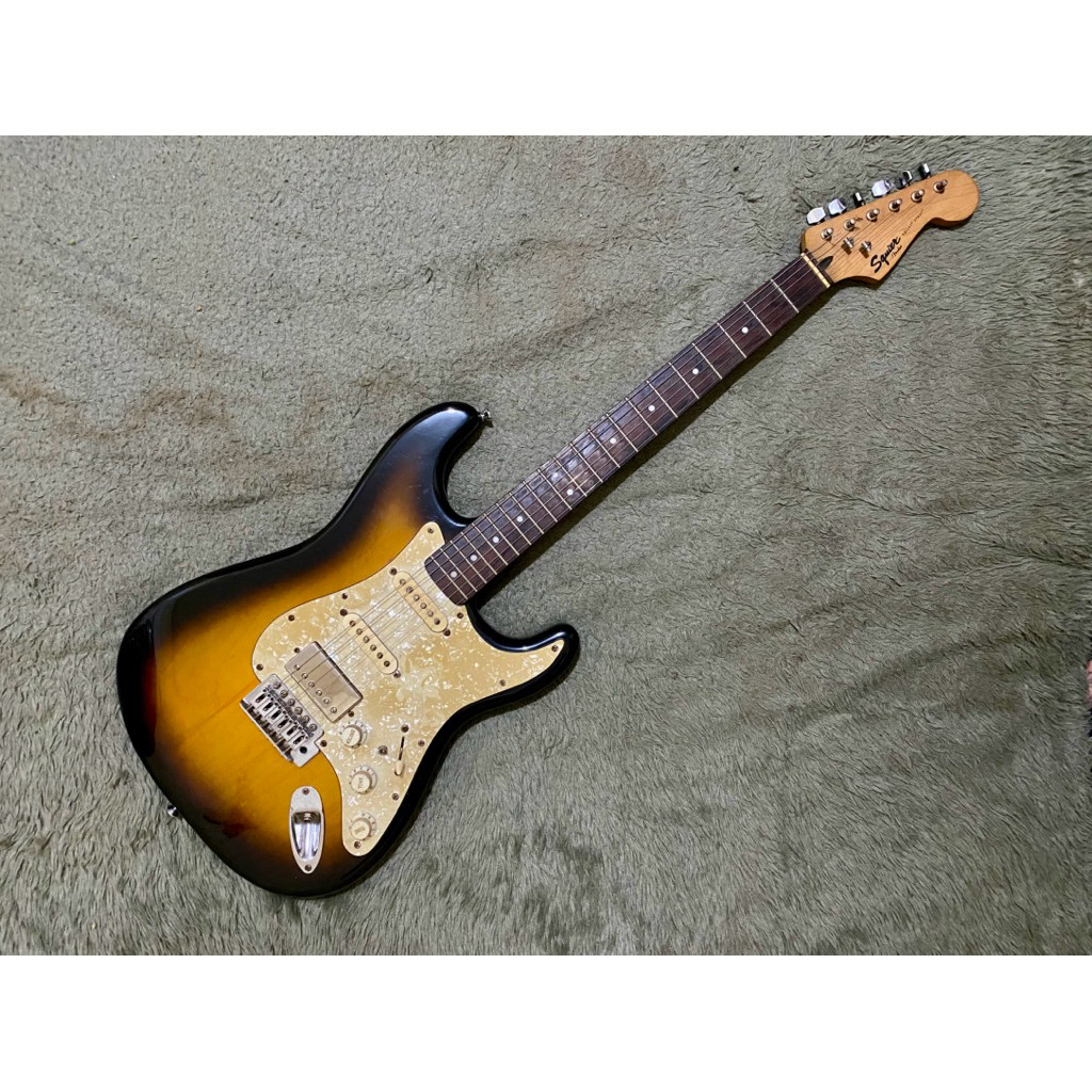 Gitar Squier by Fender Stratocaster Bullet Series Original Made In Indonesia 2016 Pickup Seymour Dun