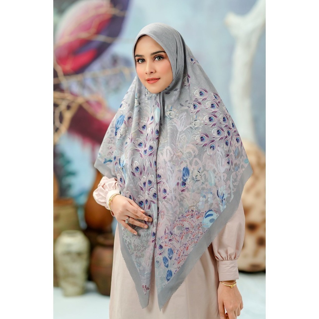 Buttonscarves The Ederra Voal Square XL - Glacier