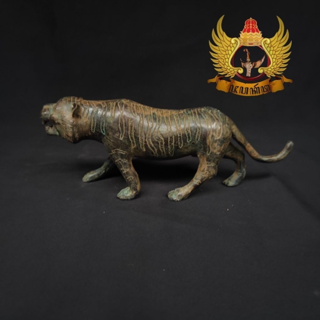 Patung Macan Bahan Full Kuningan Warna Hitam Lawas
