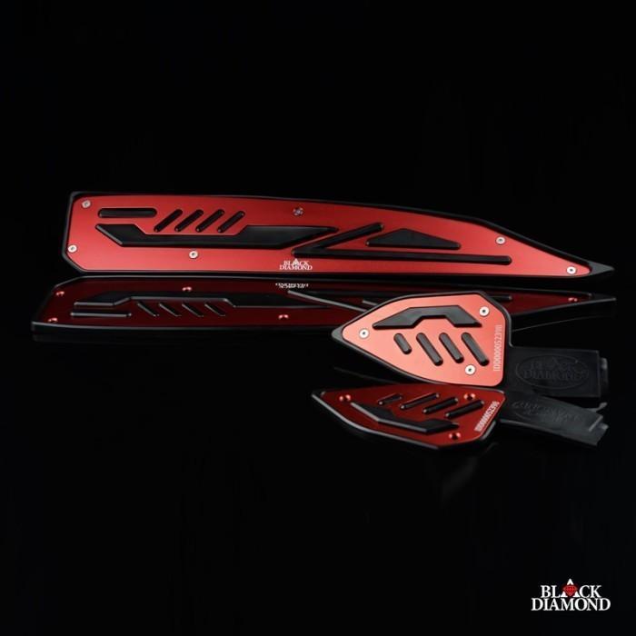 Bordes Footrest Black Diamond Honda PCX 150 - Merah