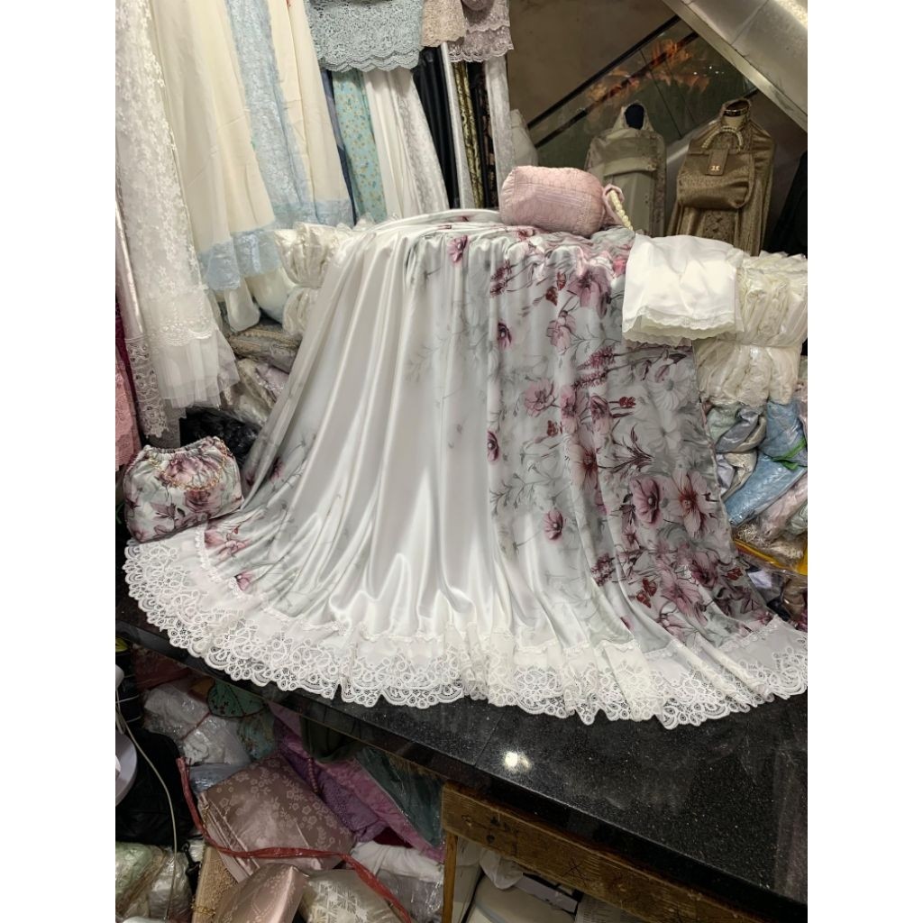 new Mukena bunga mawar/ mukena hitam dan putih/ Mukena motif bunga/ mukena Armani silk motif