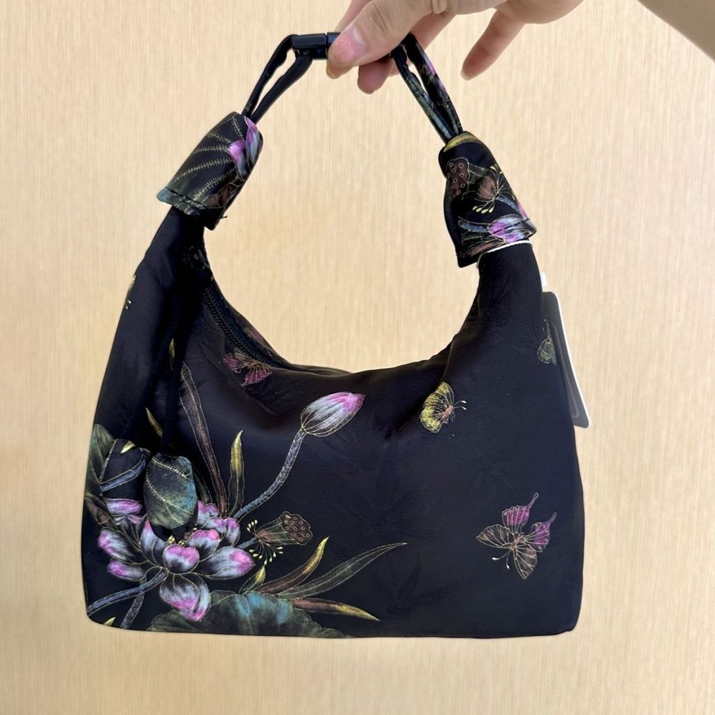 Tas tangan Cina baru retro buatan tangan harum benang awan ruyi tas keberuntungan