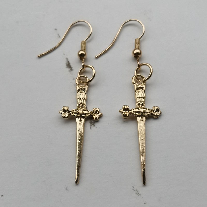 Golden Colour Dagger Earrings Sword Jewelry Stunning Gothic Fashion Women Gift Pent Classical Darkne