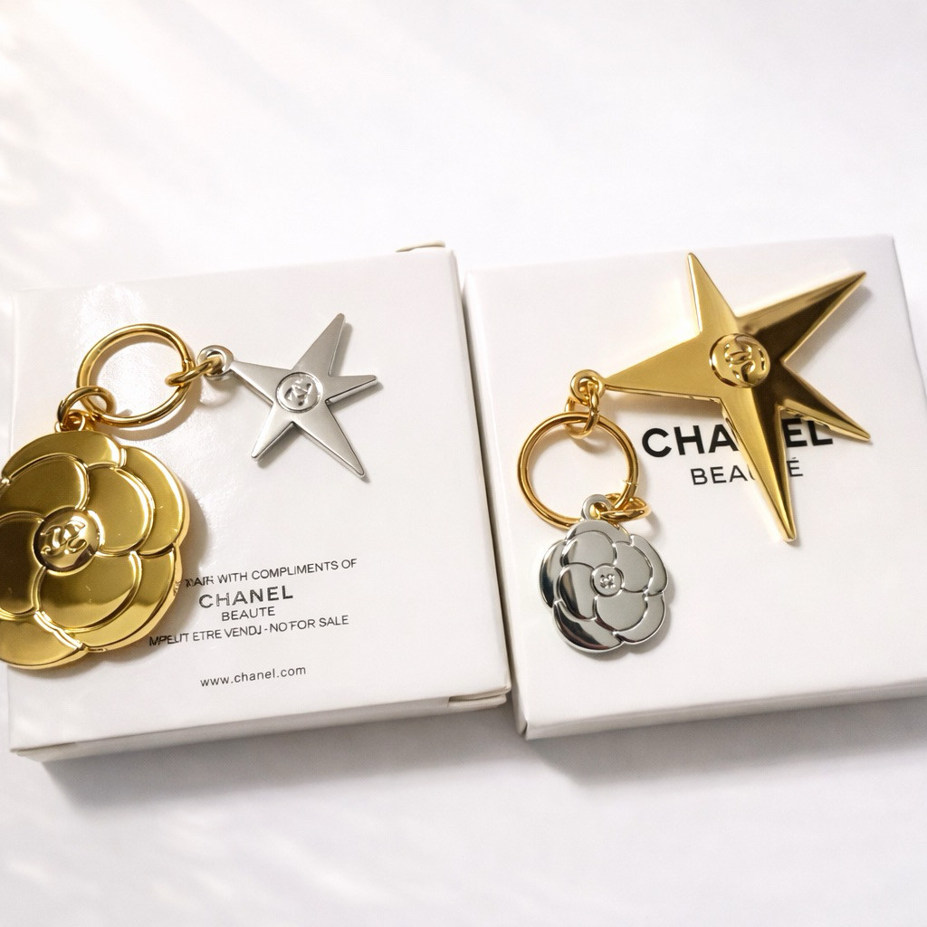 Camellia Star Keychain Metal Gold Authentic Gift Collection GWP GIFT VIP