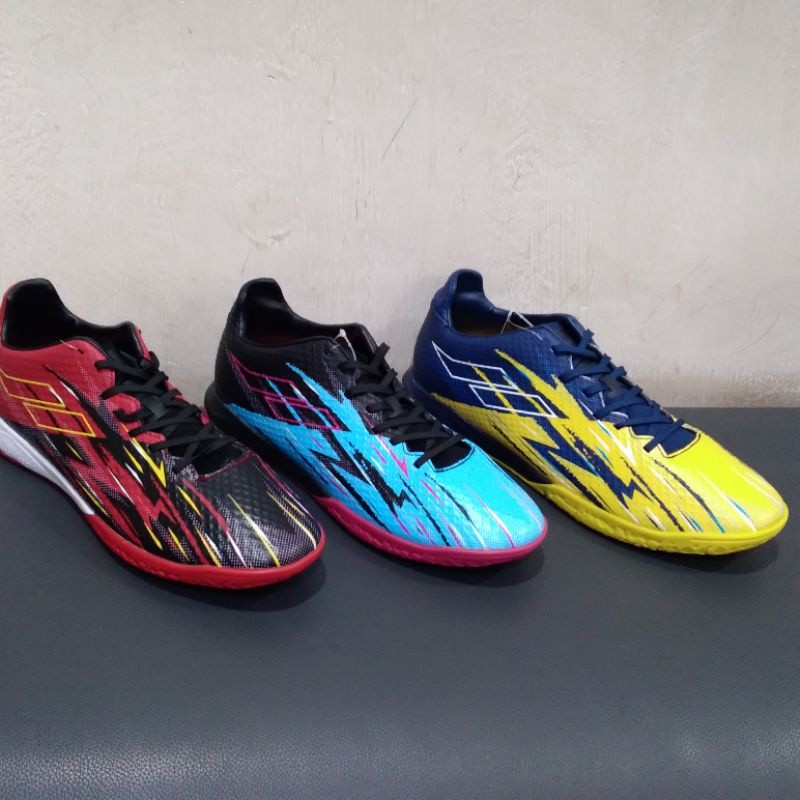 Mills Sepatu Futsal Xyclops Blast In