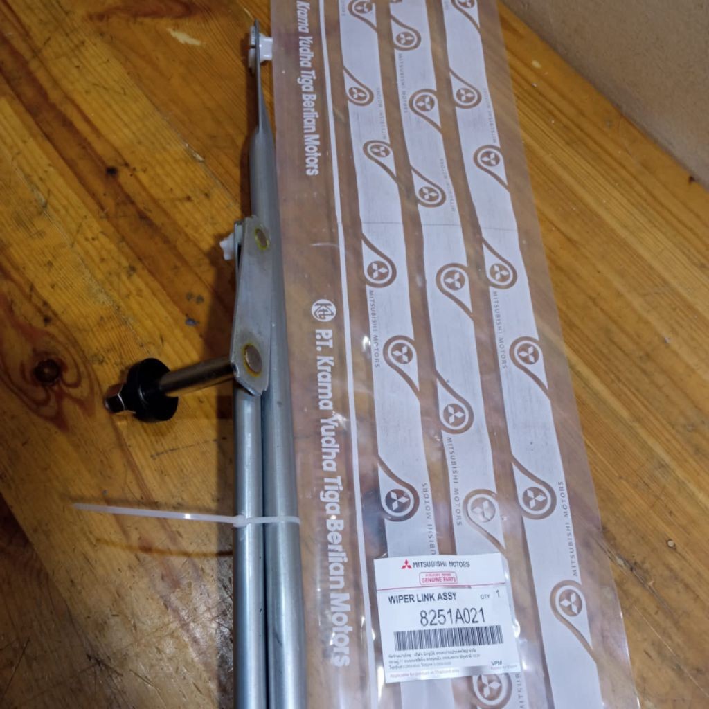 Wiper Link Assy Triton Strada 8251A021