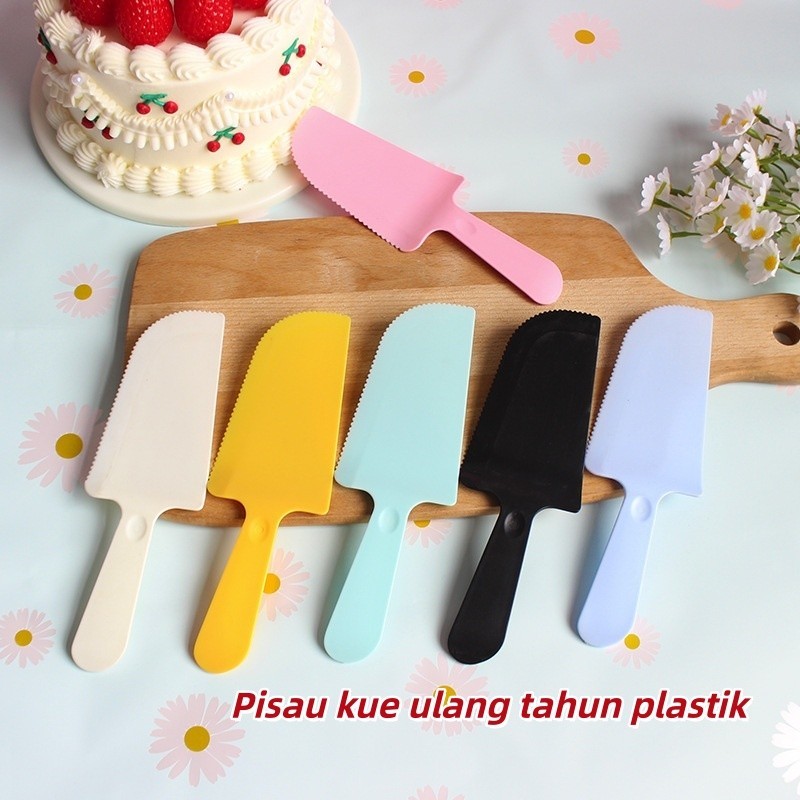 Pisau Kue Ulang Tahun Plastik / Pisau Tart Kue / Alat potong kue / Pisau kue warna