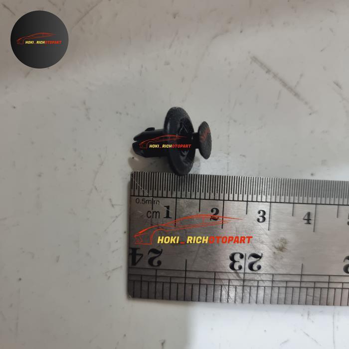 BARU Clip Klip Kancing Cengkeh Bumper ke Bracket Bumper Liner Fender Mobil Universal Calya Sigra All