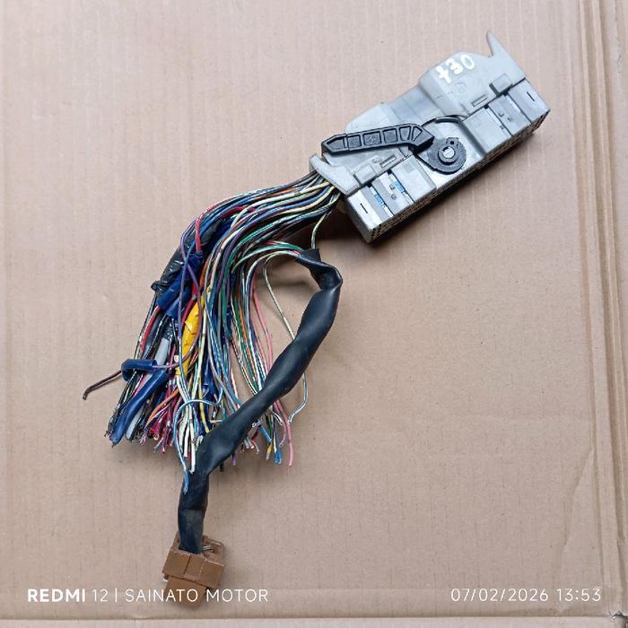 Soket socket ecu Nissan Xtrail X-Trail T30 copotan