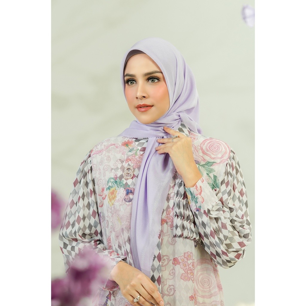 Buttonscarves Today's Scarf - Lilac