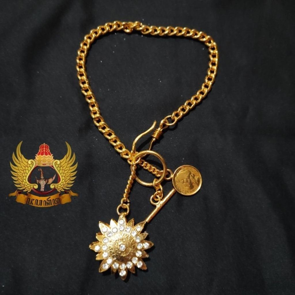 Bross Pin Rantai Beskap Motif Surya Diponegoro Bahan Kuningan Sepuh Emas