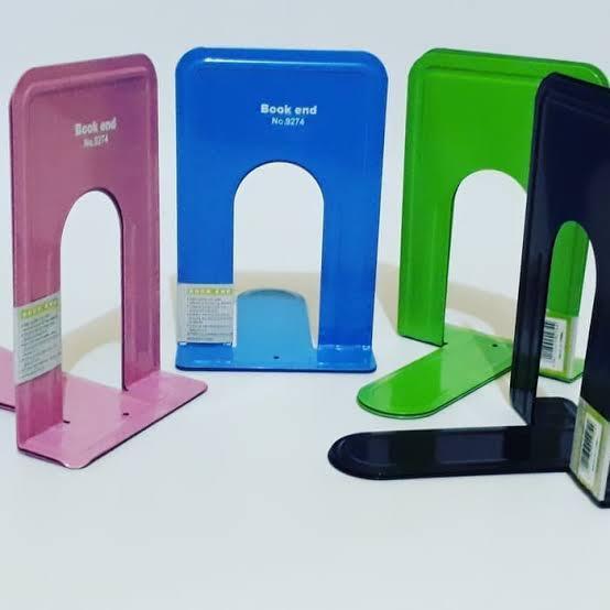 Stand Book / Pembatas Buku Besi