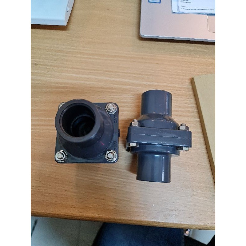 Swing Check Valve PVC 1 1/2" inch / Klep Tabok PVC