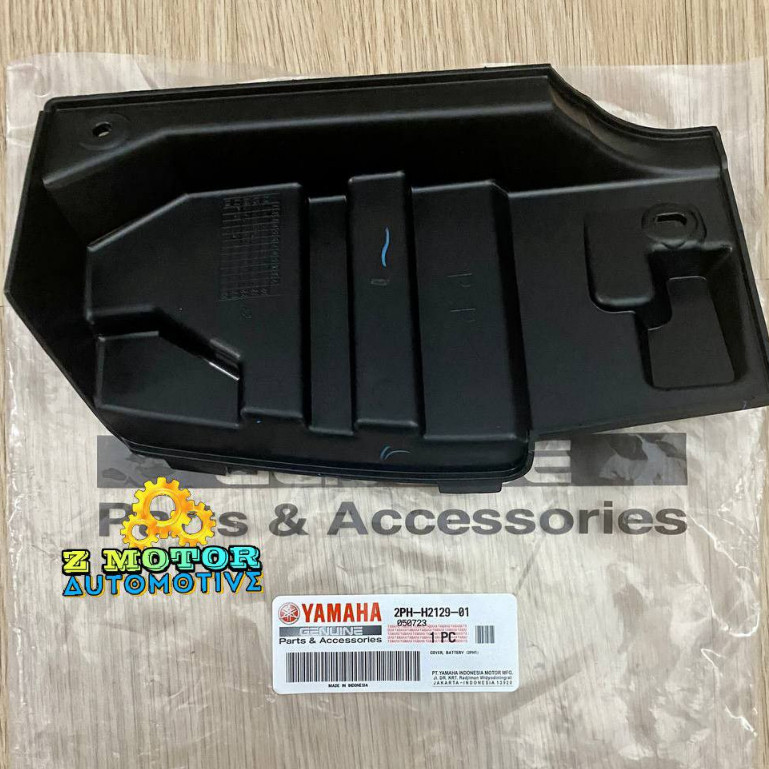 Cover Battery Tutup Accu Aki Box Bagasi  Sepeda Motor Mio M3 Z S X Ride Xride 125 Gt125 2PH-H2129-00
