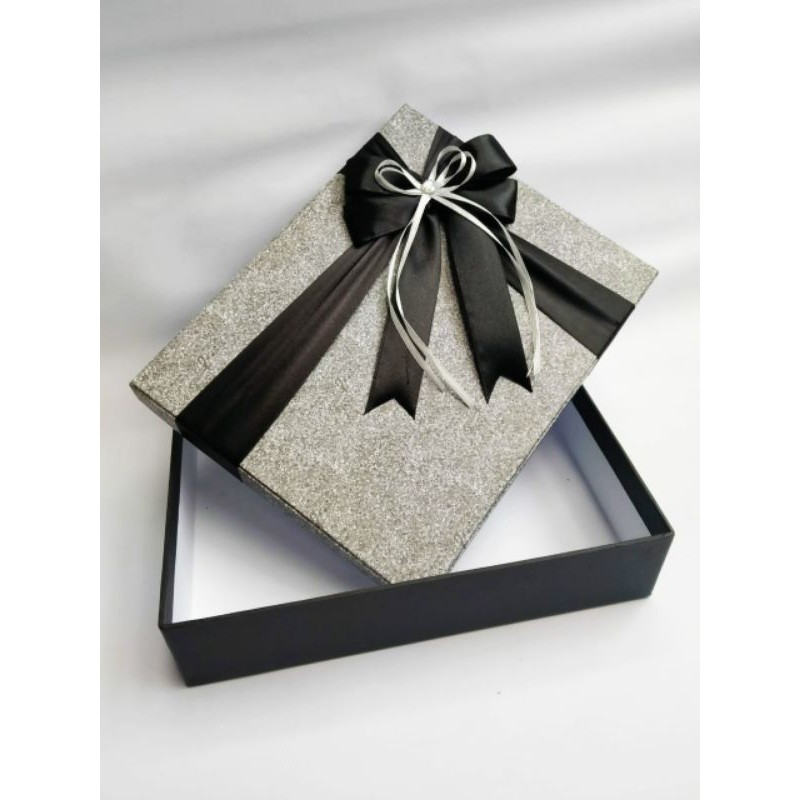 TERBARU giftbox / kotak kado/ box buku /kotak hampers 17x22x5