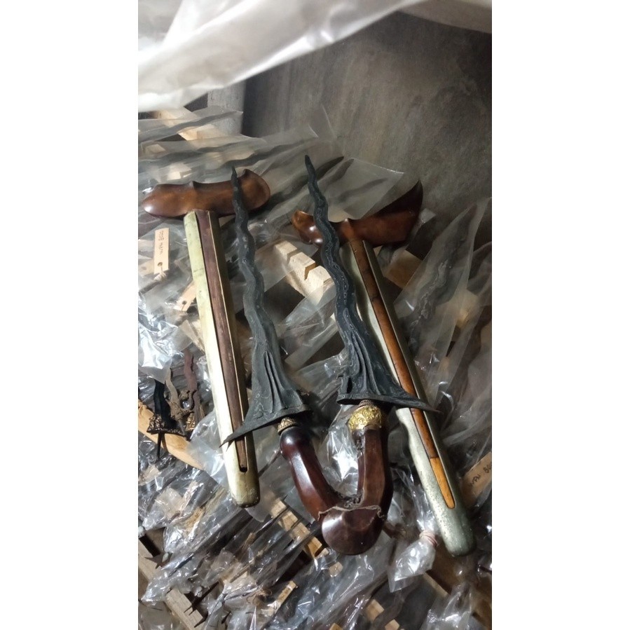 borongan keris sengkelat sabuk inten sepuh majapahit dua keris langitan original