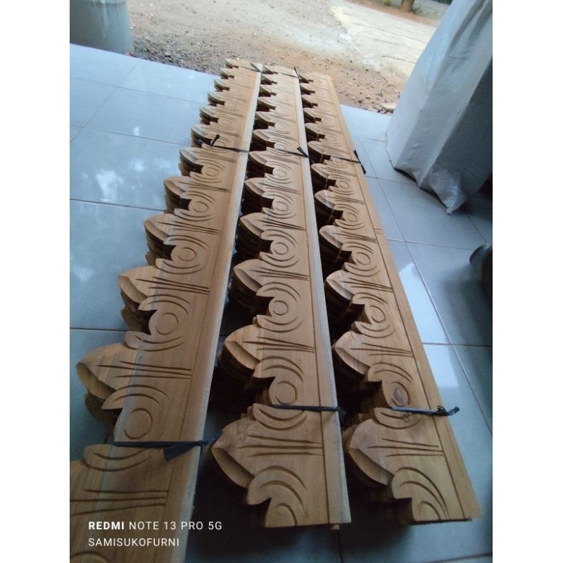 lisplang ukir kayu jati coret