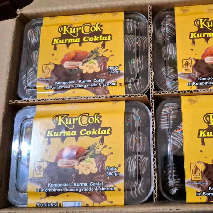 Kurma Coklat isi Mix Kacang Mede Almond 350gr - - [Terlaris]