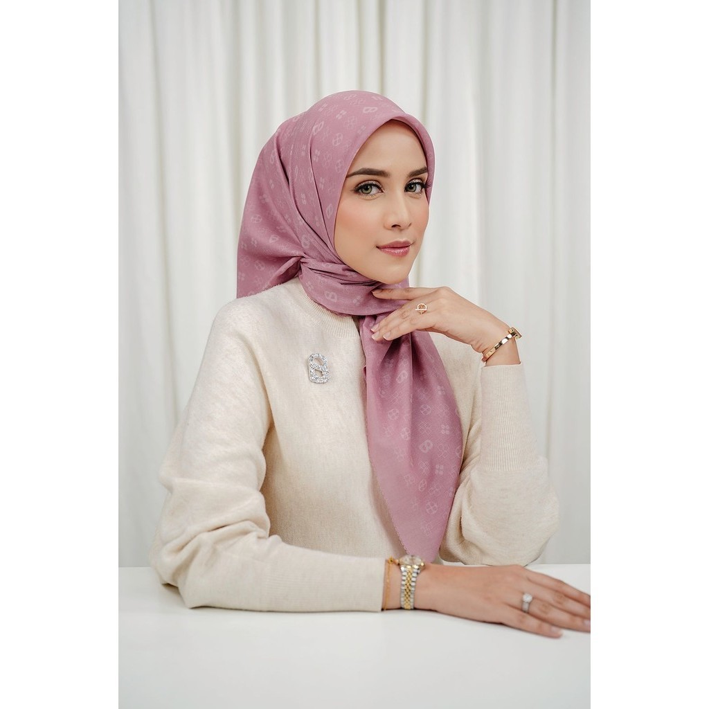 Buttonscarves Monogram Voile Square XL - Mauve