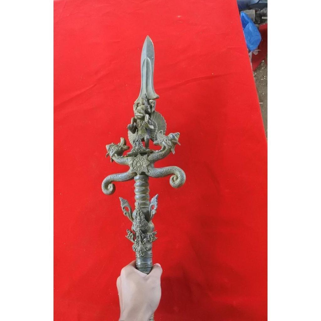 pataka naga garudha wisnu wilah kadga bhn perunggu wilwatik BM