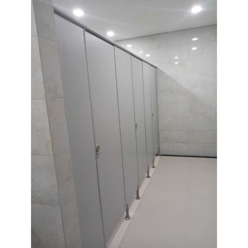 Toilet Cubicle Kubikel Toilet Partisi Toilet Terpasang PVC Foam Board/Phenolic Board 12mm/18mm Solid