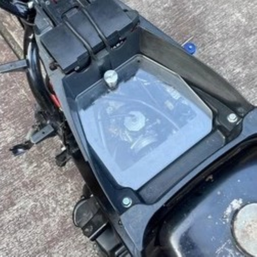 Antras - Tutup Bagasi Downdraft Mio Sporty Smile Karbu Mika Akrilik Bening Transparan Tebal 3 mili