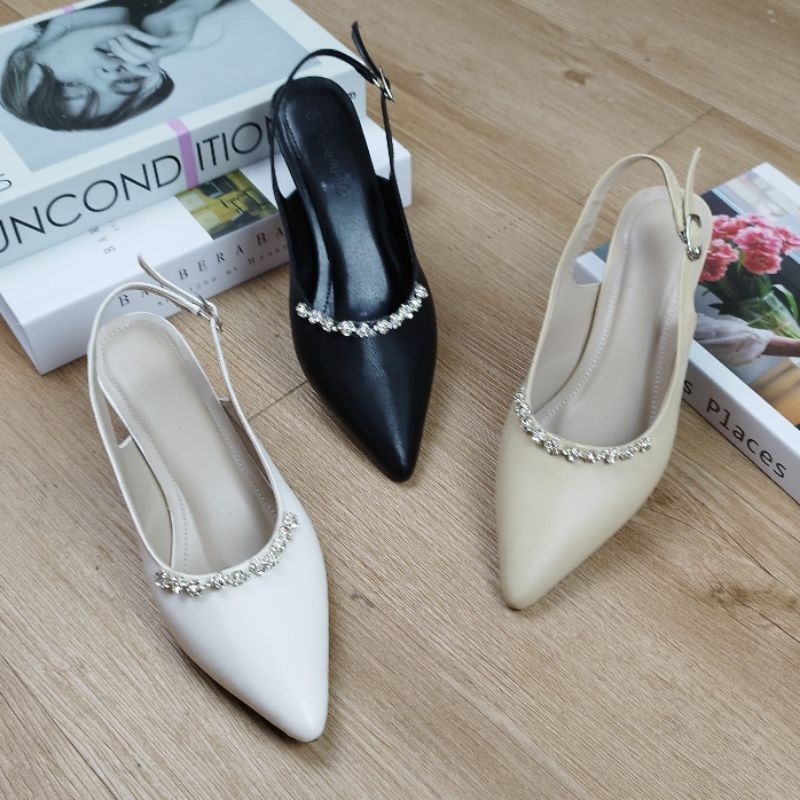 ANGGRAEINI D.Hen Sepatu Tali Wanita Vania 5cm Kulit Sintetis