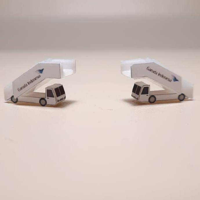 FunBrain Diecast GSE Tangga pesawat skala 1:400 - Garuda