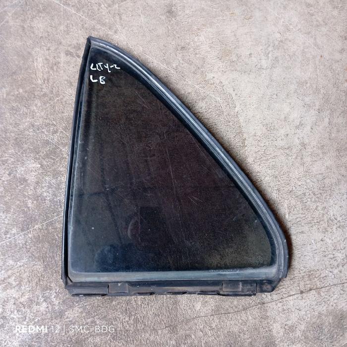 Karet + Kaca mati kaca segitiga pintu belakang KIRI L mobil Honda City z city type Z  asli original 