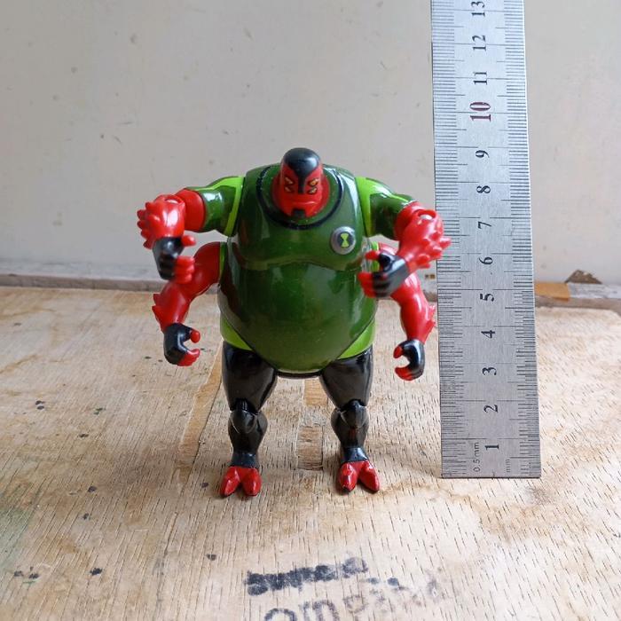 kartun ben 10 four arms gorvan Loose Mainan Anak