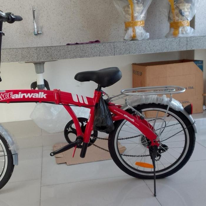 ACE Hardware Sepeda Lipat Airwalk 20 Inch Merah dengan Desain Lipat Praktis dan Nyaman untuk Perjala