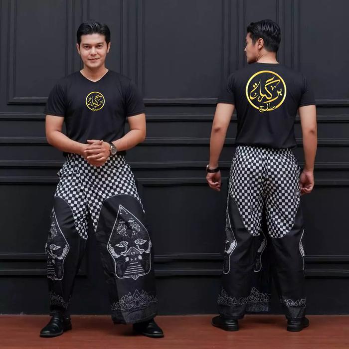 SARUNG CELANA DEWASA MOTIF BATIK GUNUNGAN WAYANG PRINTING - Hitam Putih