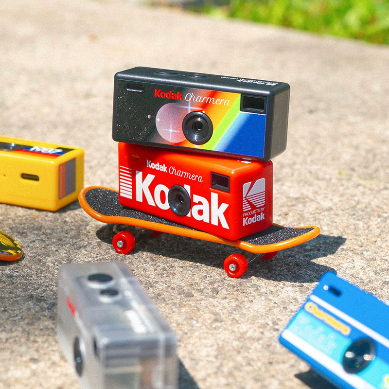 New Kodak Camera Kodak Keychain 1987 Mini gital Camera 1 Pcs 6Color Randomly Shipped Camera as a New