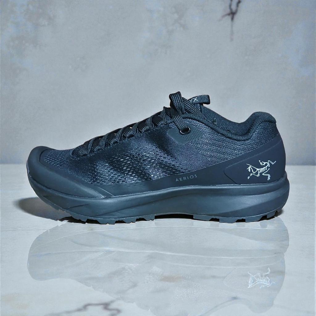 Sepatu Outdoor  Arcteryx Aerios Goretex Black Series