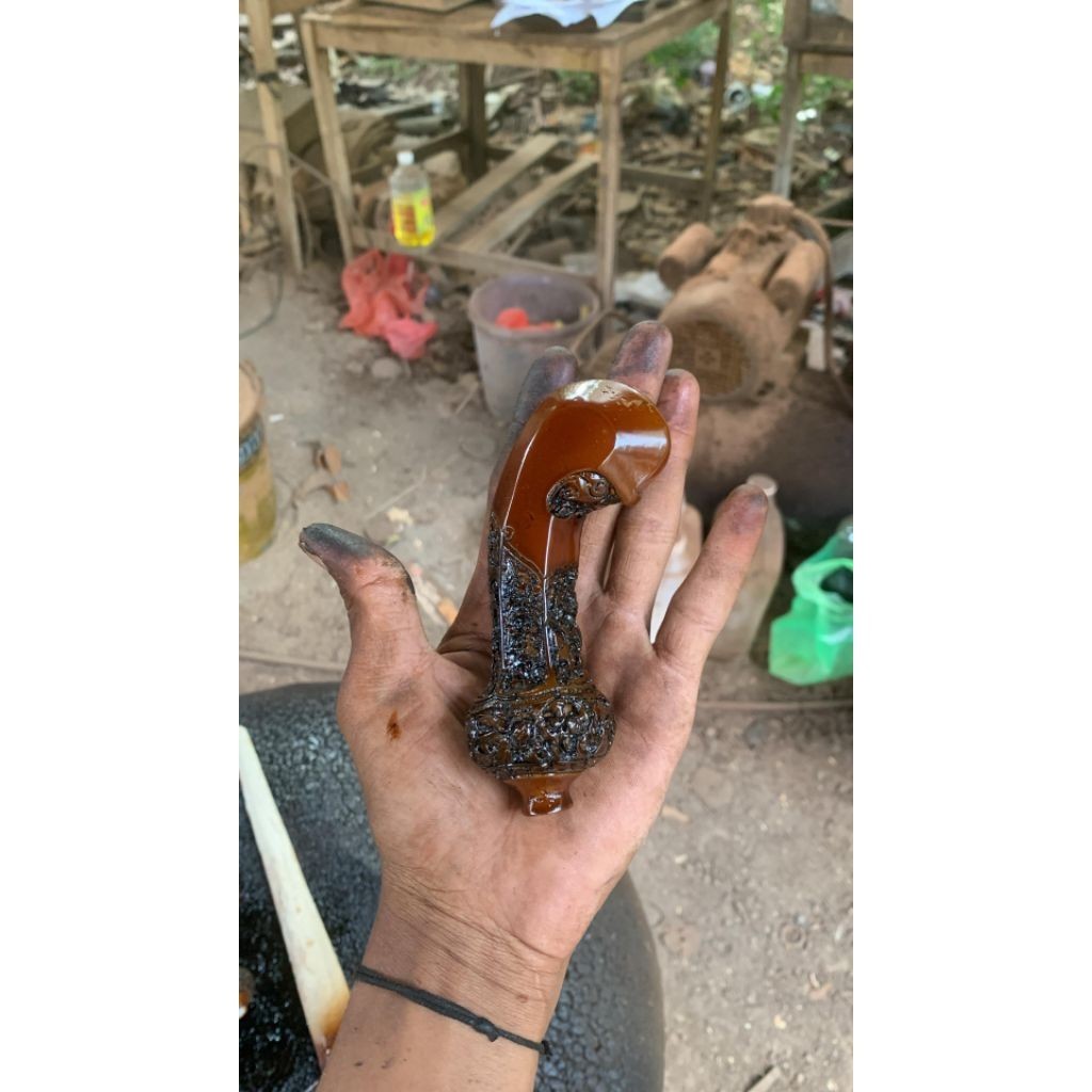 deder keris dari kayu jati putri kinurung finishingan melamin