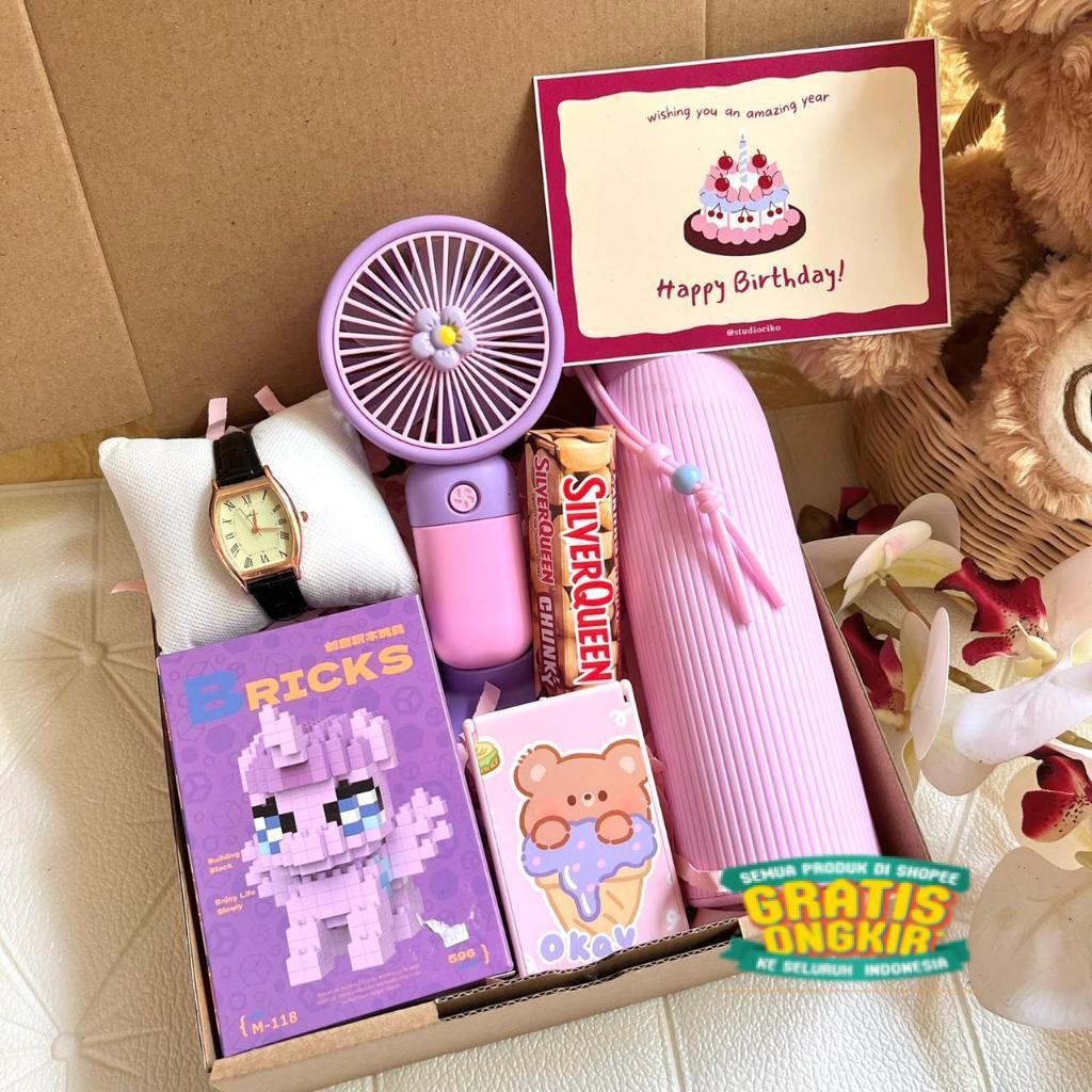Kado Ulang Tahun Cewek Hadiah Buat Pacar Gift Box Hampers Lucu by Studiociko / souvenir spesial cust