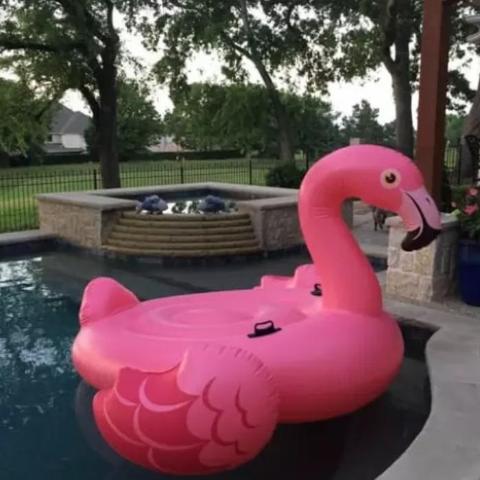 Ban Renang Besar PINK flaminggo besar santai duduk diKolam renang
