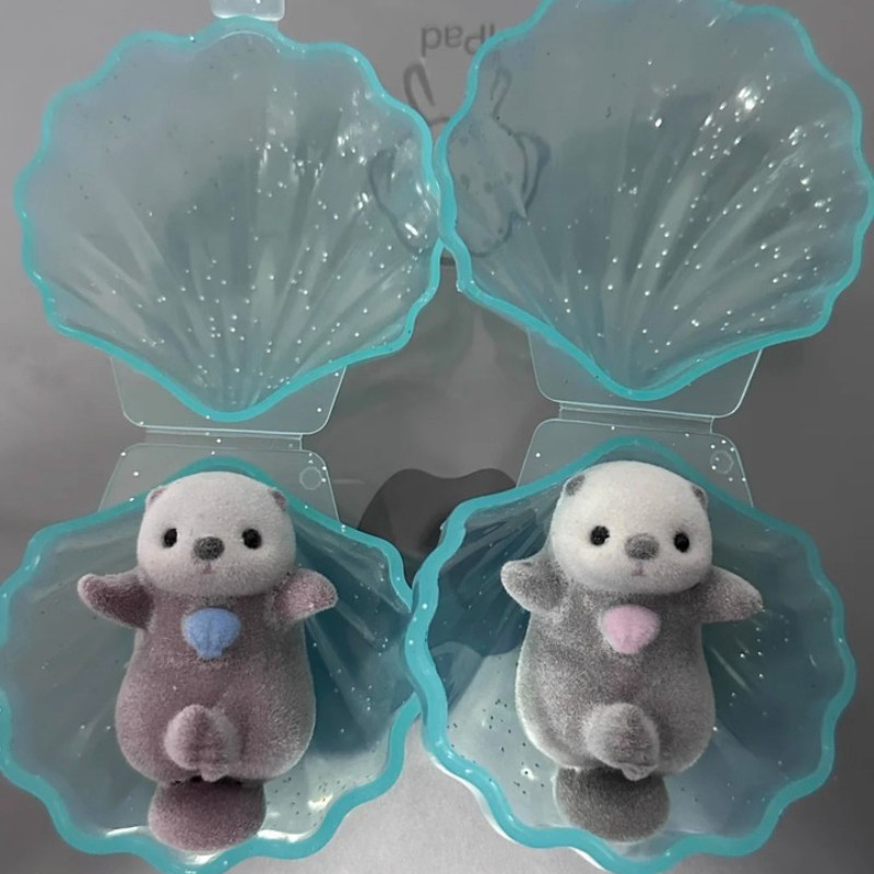 Gashapon Capsule Toy Kawaii Flocking Hand in Hand Otter Shell Animals Figures Model Toys Desktop Dec