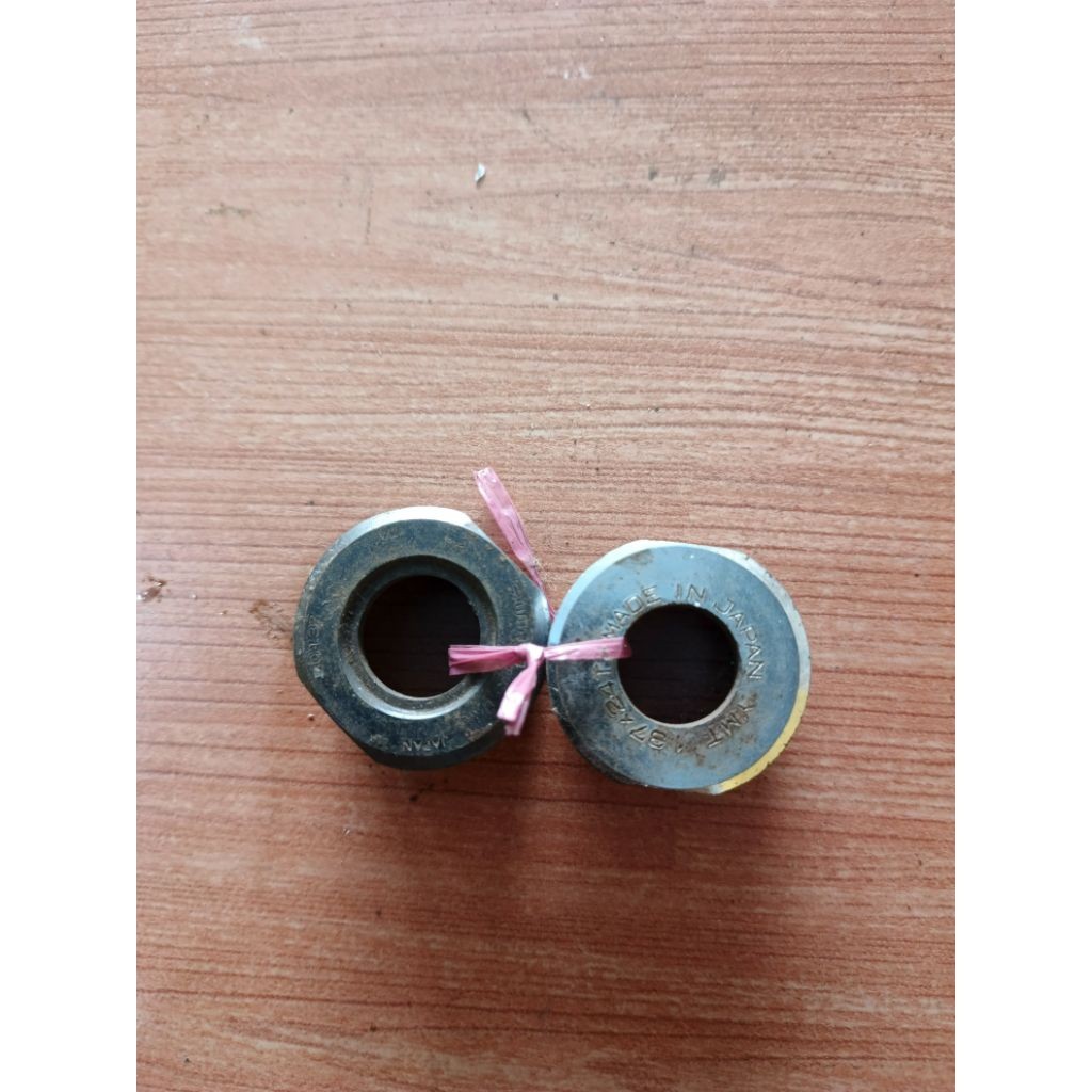 kom gear bb bagian kanan shimano japan