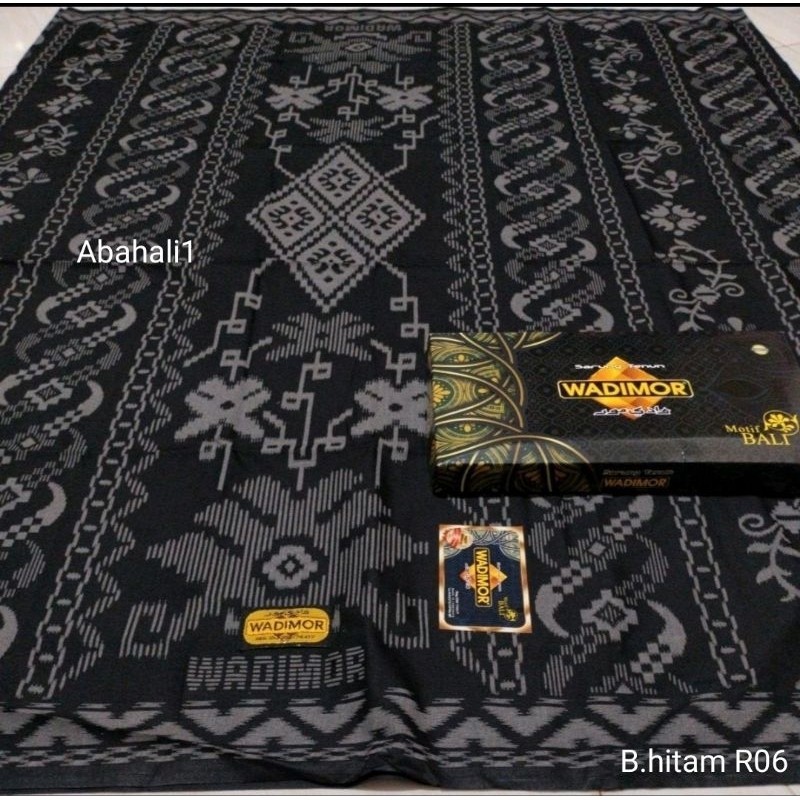 KN Sarung Wadimor Hitam Sarung Wadimor MOTIF BALI HITAM Sarung Wadimor Sarung Hitam