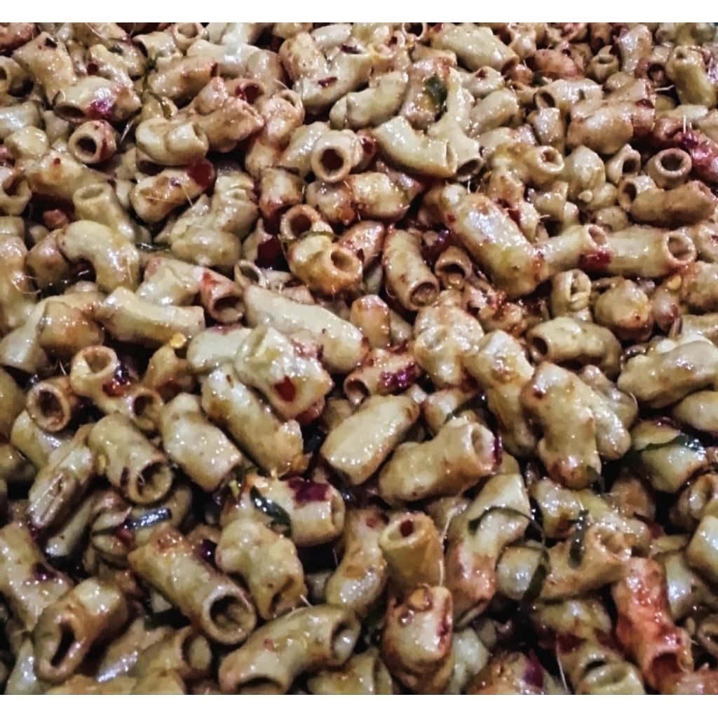 Jajanan seuHAH Cemilan Makroni Kering Pedas