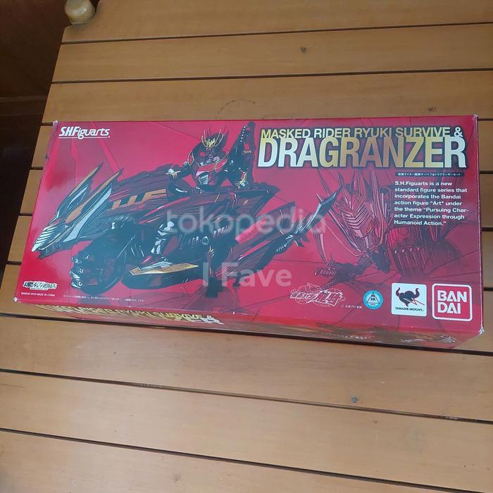 Bandai SHFiguarts SHF Kamen / Masked Rider Ryuki Survive & Dragranzer