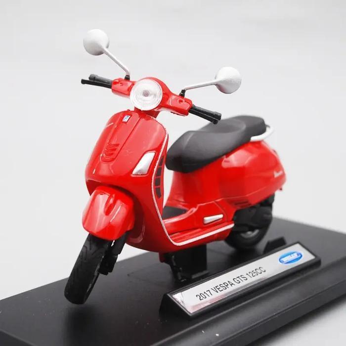 Welly Vespa GTS 125CC 2017 Diecast Motor Skala 1/18