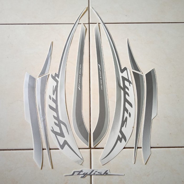 stiker motor scoopy stylish 2019 putih