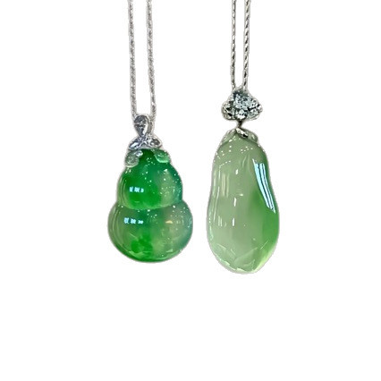 Liontin giok es bergaya kuno dengan motif bunga liontin giok bening dari tambang kuno Burma liontin 