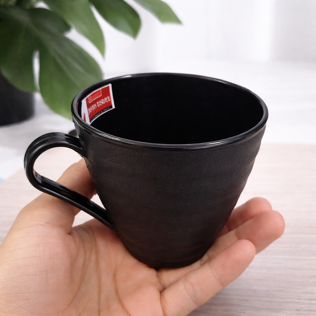 1 Lusin isi Gelas Cangkir Kopi Jadul Kecil Hitam set 12 pcs mini Cangkir plastik murah Ramen ulir